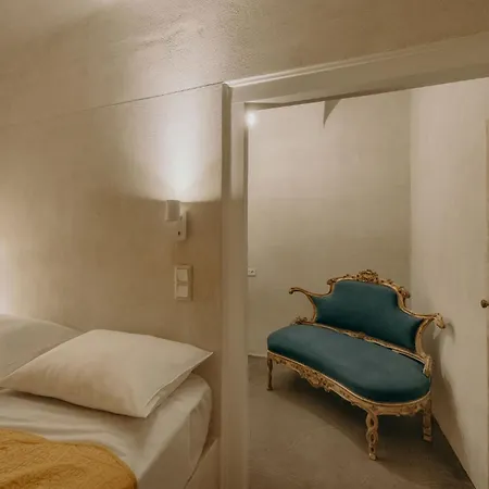 Villa 318 *
